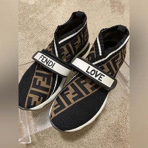 Fendi Love Sneakers in Perfect condition! Size 39